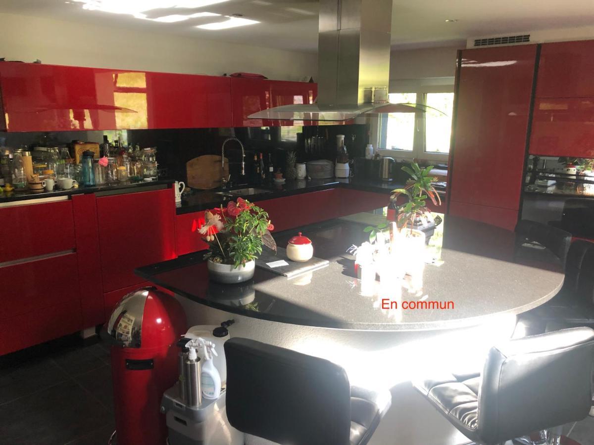 Logement Chez L'Habitant Etage Independant Grone Ngoại thất bức ảnh