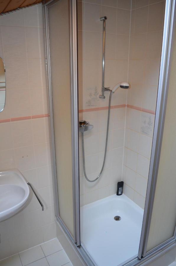 Logement Chez L'Habitant Etage Independant Grone Ngoại thất bức ảnh