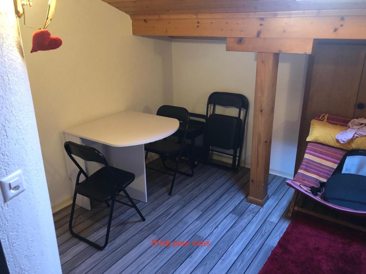 Logement Chez L'Habitant Etage Independant Grone Ngoại thất bức ảnh